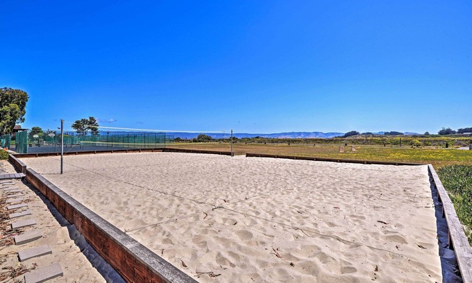 Watsonville Apartamento | Beachfront Pajaro Dunes Condo w/ Bay Views!