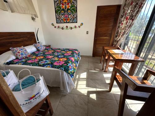 Santa Maria Tonameca Cama Y Desayuno | Beachfront Paradise Boutique Hotel - Breeze Room I