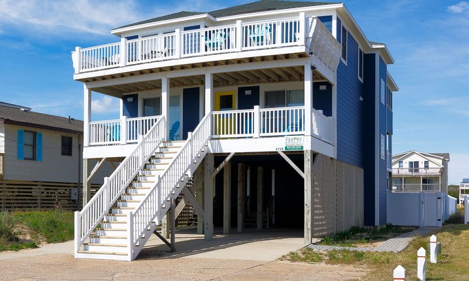 Sea Retreat Casa | Beachside Paradise con piscina y jacuzzi, a solo 20 pasos de la playa