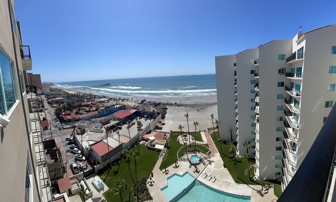 Centro Playas Condominio | Beachfront Penthouse in downtown Rosarito Beach
