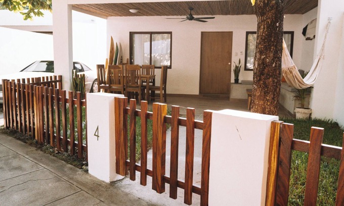 La Libertad Villa | Beachfront Reef Break Villa @SurfCity