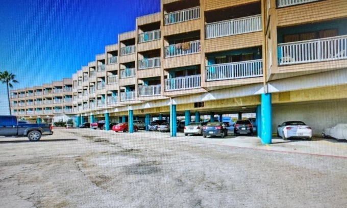 North Beach Condominio | Beachfront remodeled Condo North Beach Sleeps 6