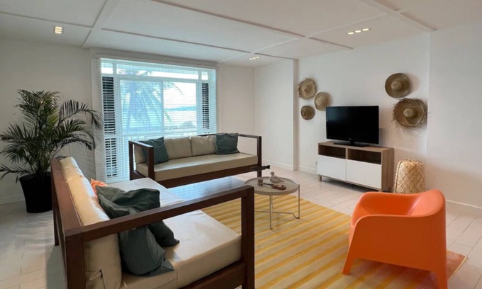 Nasugbu Apartamento | Beachfront Reunions @ Canyon Cove