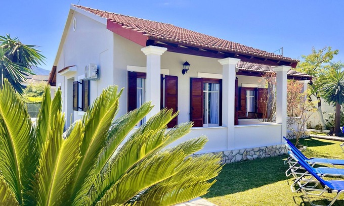 Acharavi Apartamento | Beachfront Suite GardenMare 2