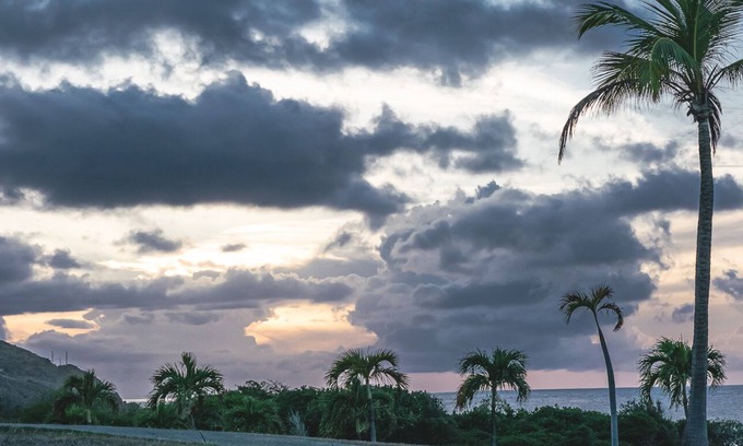 Cane Bay Casa | Beachfront Sweet Breeze Condo w/pool