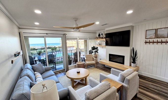 Ono Island Casa | BEACHFRONT Townhome - New Kitchen and Bath - 2 BR 2.5 Bath