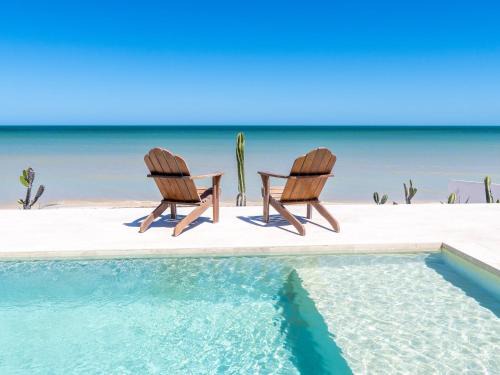 Miramar Casa | Beachfront Upscale House in Telchac