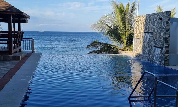 Batangas City Villa | Beachfront Vacation Villa with Infinity Pool
