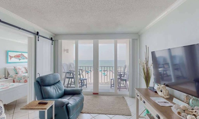 Gulf Shores Condominio | Beachfront Views|2 bedroom|Gulf Shores|Sleeps 6!