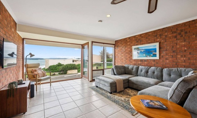 Port Elliot Casa | Beachfront Views at Southern Sands- WIFI