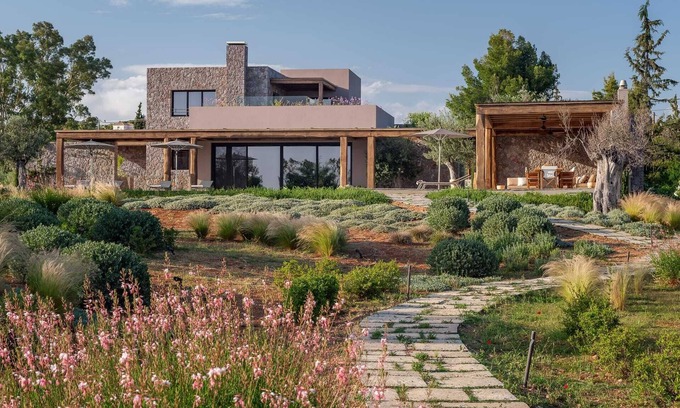 Kilada Otro | Beachfront Villa Oneiro with Sea Views, Villa