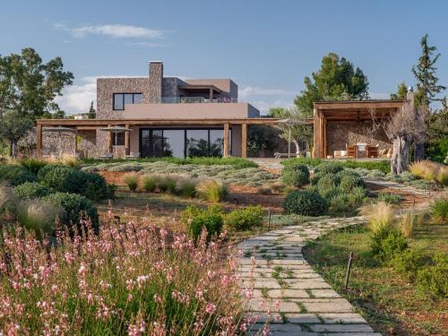 Kilada Villa | Beachfront Villa Oneiro with Sea Views