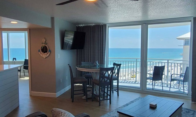 River Ridge Estates Condominio | Beachfront with Ocean View in Peck Plaza