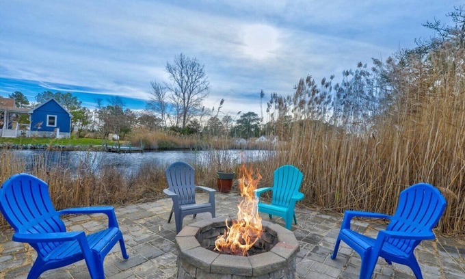 Chincoteague Casa | Beachgrass Bungalow on Chincoteague Island!