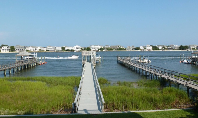 Wrightsville Beach Casa | Beachouse en sonido con muelle privado y boatslip!