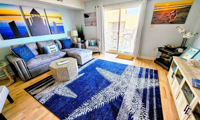 North Ocean City Apartamento | Imagine This! Wonderful, Newly Renovated, Beach view- Big Indoor Pool-Marylander
