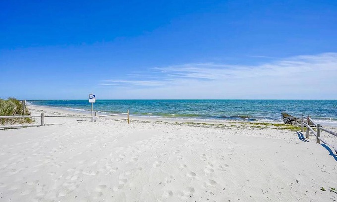 West Dennis Casa | Beachside Bungalow - A