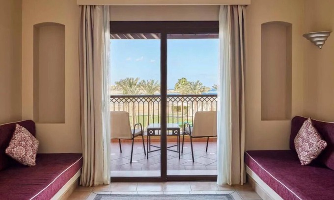 El Quseir Complejo | Beachside Getaway w/Spa, Dining, Waterpark Access & Tennis Courts l 2 Rooms