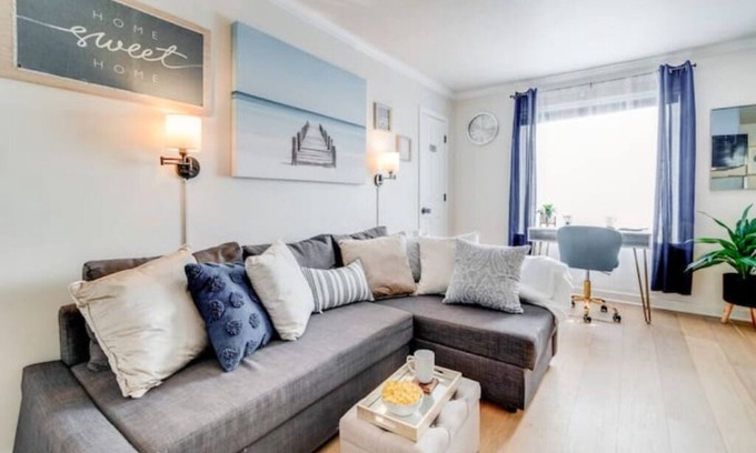 Virginia Beach Casa | Beachside Haven | 2BR Luxury Condo at the Beach!