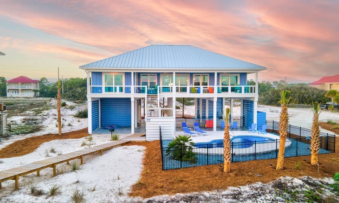 East End Casa | BEACHSIDE NEW BUILD 4BR 4 1/2 bath St. George Island w/pool