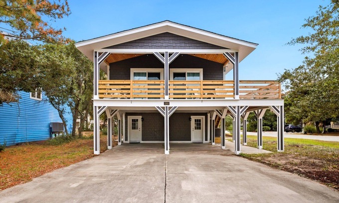 Nags Head Casa | Beachside OBX Getaway – Game Room & Decks