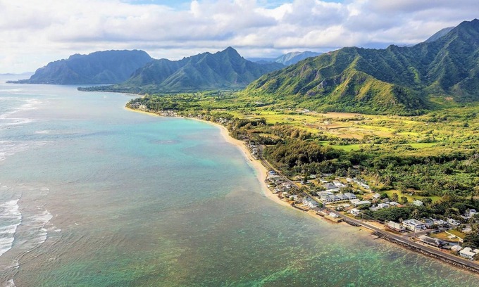 Kahuku Cabaña | Beachside Paradise - Yard leads to sandy beach!