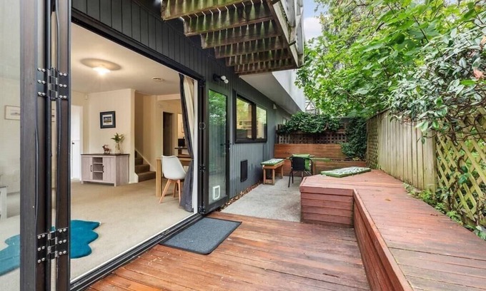 Lyall Bay Casa | Beachside Retreat in Lyall Bay