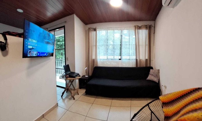 Chiltiupan Apartamento | El Zonte Rooftop Beach Studio – Surf, Work & Relax!