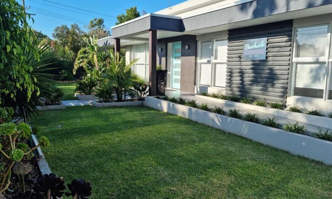 Rosebud Casa | Beachside Rosebud Retreat with *Wheelchair access*