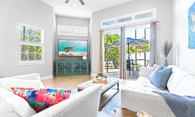 Indian Harbour Beach Casa | Beachside Townhome Escape – Jacuzzi, Game Room, & Private Backyard!🏖️