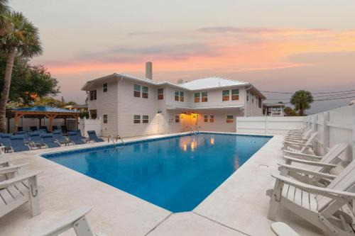 Savannah Beach Casa | Beachside Villa Collection - 8 Bedroom