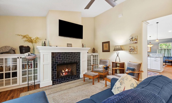 American Beach Casa | Beachwalk Bungalow by Guest Cottage