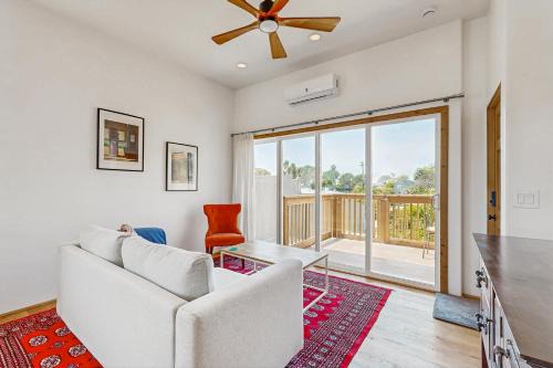 Del Mar Heights Casa | Beachwalk Bungalow