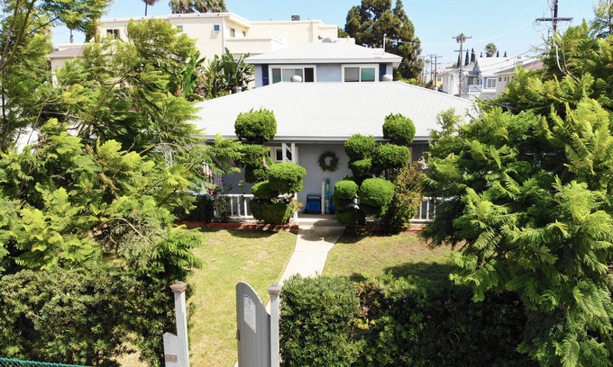 Crown Point Cabaña | Beachy Cute Cottage en PB - MENSUAL Marzo 2020-pasos a la playa-estacionamiento-patio