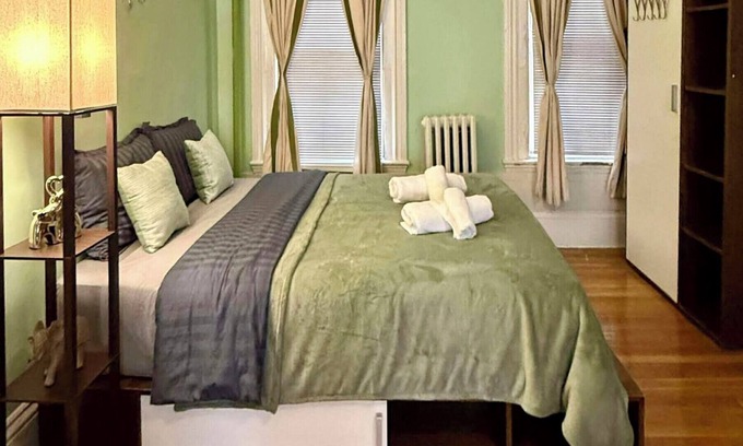 Beacon Hill Apartamento | Beacon Hill Studio with Full Kitchen, Close to MGH, Train, Boston Common