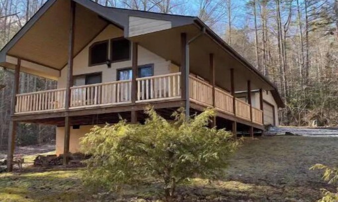 Robbinsville Cabina | Bear Creek Retreat