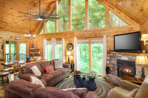 Black Bear Falls Casa | Bear Essentials By Stony Brook Cabins