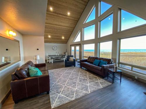 Garden City Casa | Bear Foot Beach House-Beautiful Views on the Lake