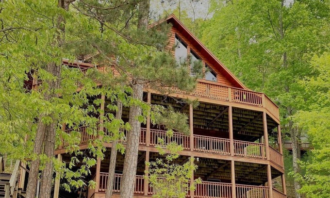 Unaka Casa | Bear Paw - Lake Hiwassee - Murphy, NC