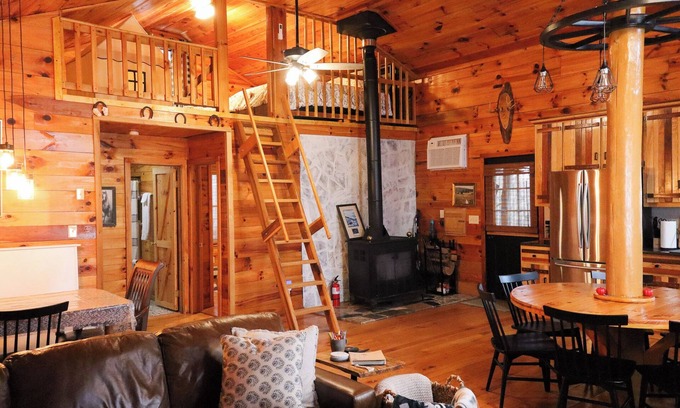 Lynn Garden Cabina | Bear Ridge Cabin - Remote Retreat
