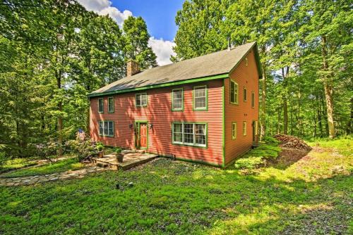 Acme Casa | Bear's Eye View - Mountain Retreat w/Hot Tub!