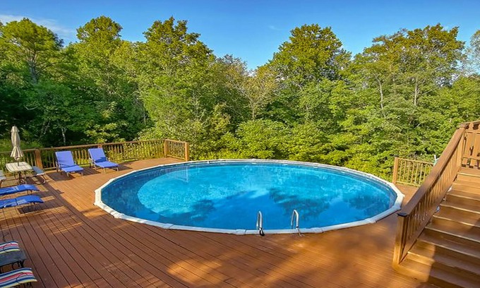Seymour Casa | Bear Splashin Fun- 3 Bdrm, Private Outdoor Pool, Hot Tub, & Fire Pit