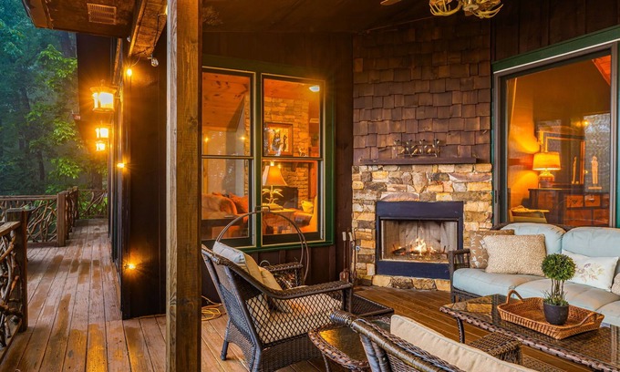 Sapphire Casa | Bearadise - A picture perfect view!