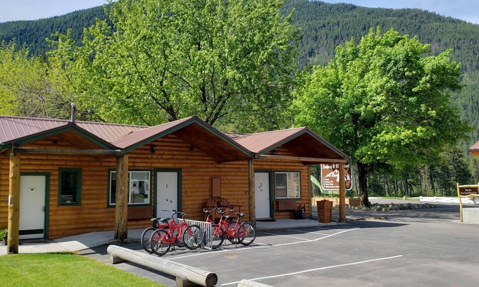 Whitefish Complejo | Beargrass Lodging and RV Resort