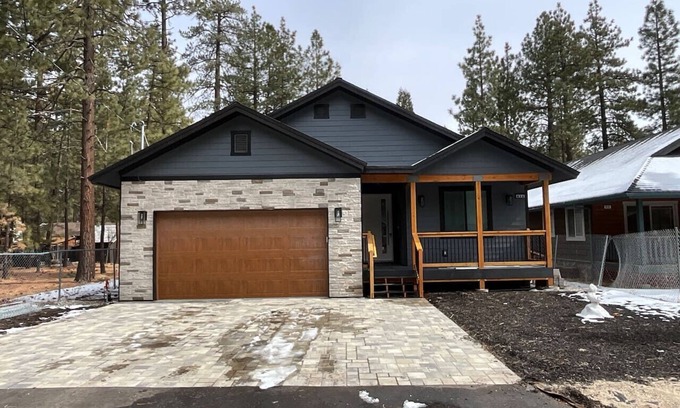 Peter Pan Casa | BearPort Cabin Spacious 4 Bedroom 3 Bath Big Bear