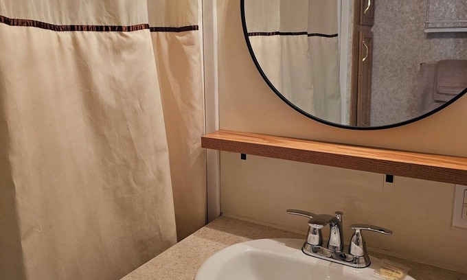 Hill City Cabina | Bears Den Vacation Cabin at Creekside