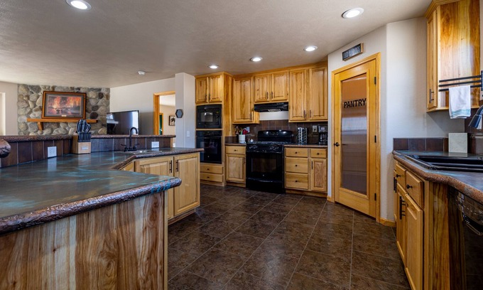 Powell Casa | Beartooth Retreat- space for large groups