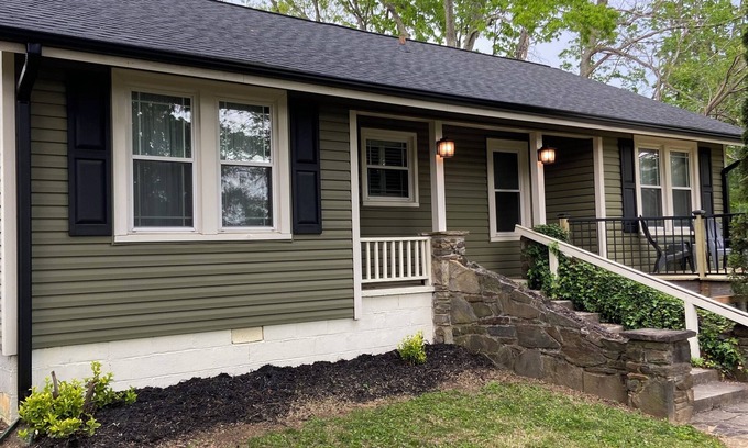 Royal Pines Casa | Beary Relaxing-Cozy Getaway for Family and Friends- Pet Friendly