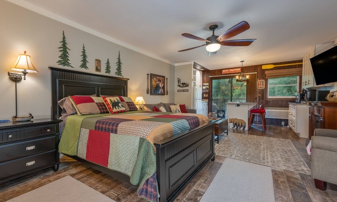 Lake Lure Condominio | |"Beary Relaxing Suite"| Access to Rumbling Bald Amenities! ☆HUGE winter dscnt!☆