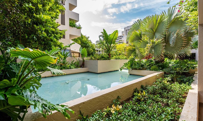Key Biscayne Casa | Beautiful apartment in Key Colony Condominium